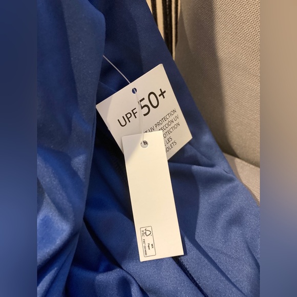 NWT Swim Shirt Sun Shirt SUNGUARD RASHGUARD SWIMSUIT 🩱 ☀️ 💦 Mens/Ladies Sz L - Picture 2 of 3